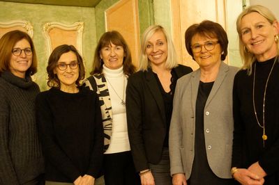 Der wiedergewählte Vorstand des SkF Fulda mit der neuen Geschäftsführerin Sarah Muth